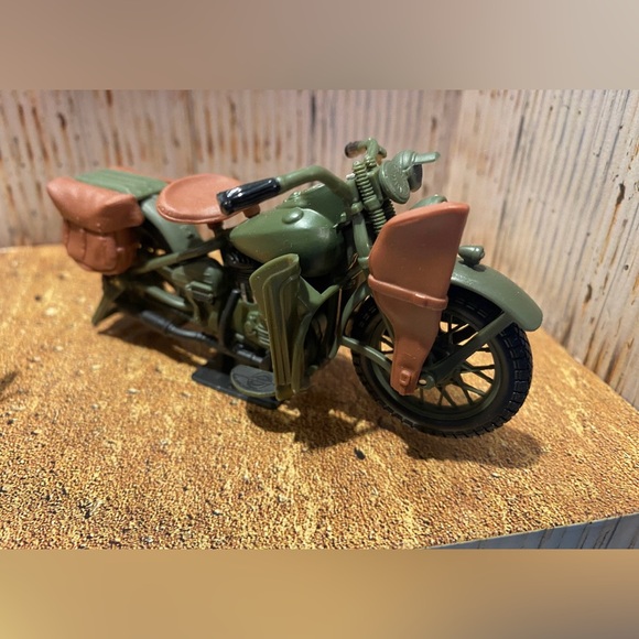Harley-Davidson Motorcycle Model Set - Picture 11 of 11